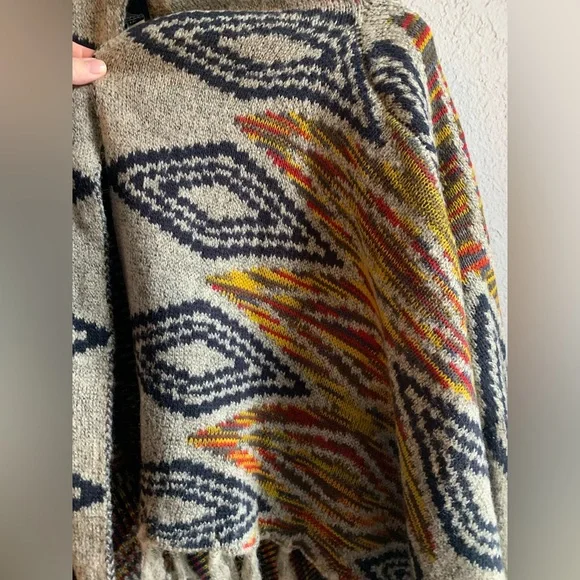 Boho Patterned cardigan sweater with fringe, NWT Size S angiesclothes - Picture 2 of 7